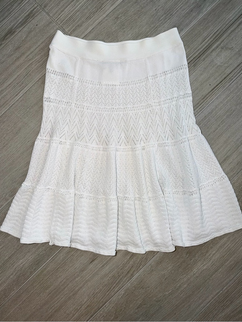 BCBGMAXAZRIA  "Suzette" White Sheer Knit Flare Mini Skirt XS